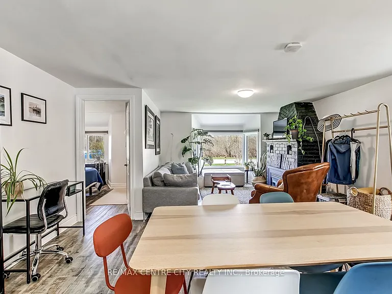 339 Catherine St — Photo 13