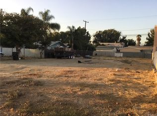 725 W Holt Ave, Pomona, CA 91768