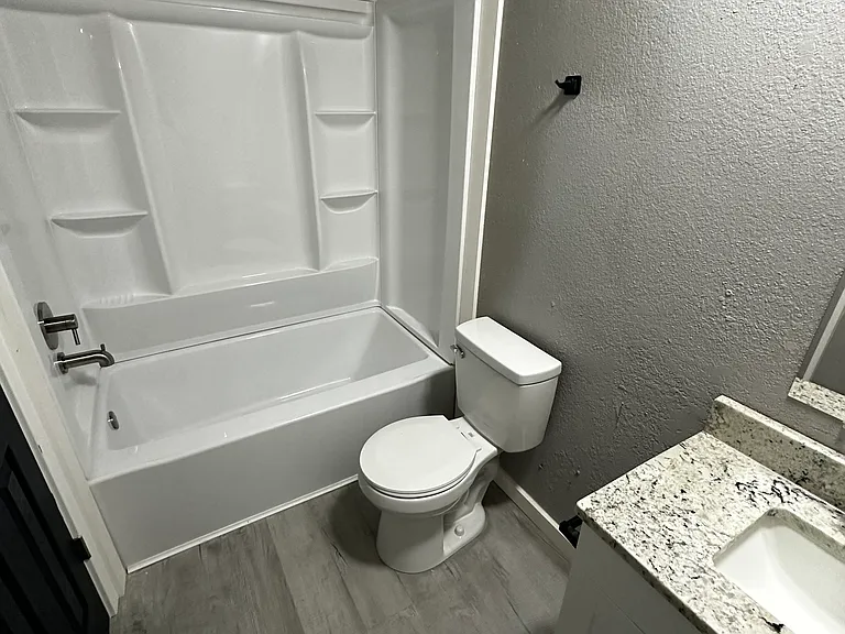1200 N Cedar Ave #424 — Photo 10