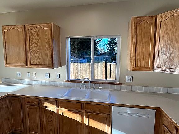 Kitchen north wall