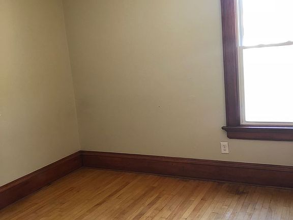 5th image of 2470 N Holton St