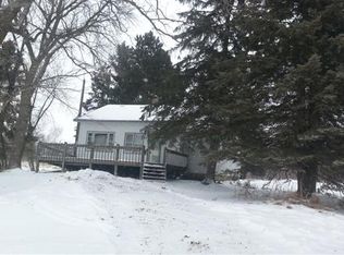 1304 395th St, Isle, MN 56342