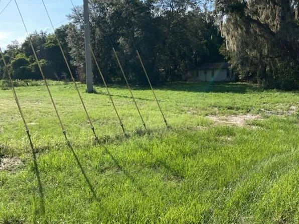 34511 Radio Rd, Leesburg, FL 34788