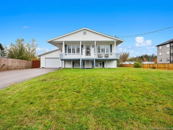35 Inglis St, Shediac, NB E4P 8S9