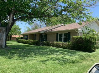 103 Royal Oaks Dr, Greenville, TX 75402