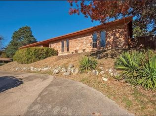 425 Lakewood Dr, Desoto, TX 75115