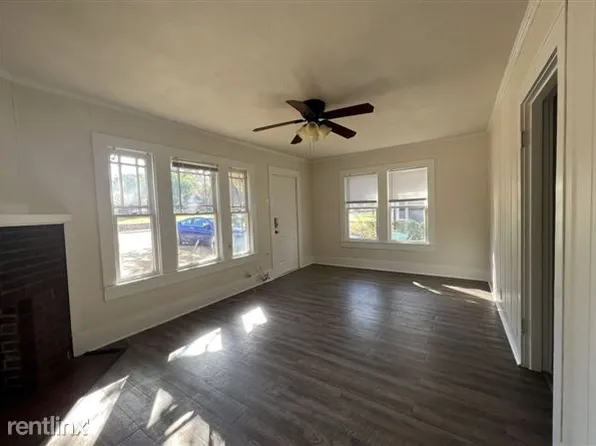 2313 N Locust St #13, Denton, TX 76209