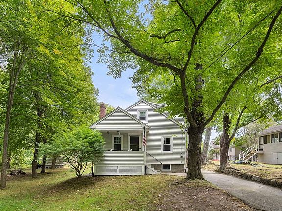 2nd image of 39 Montrose Ave