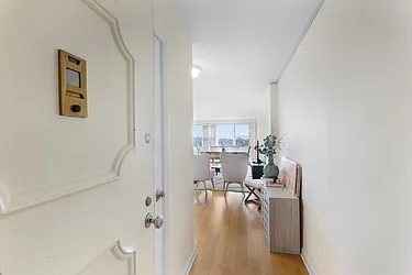 201 Saint Pauls Avenue, #12S