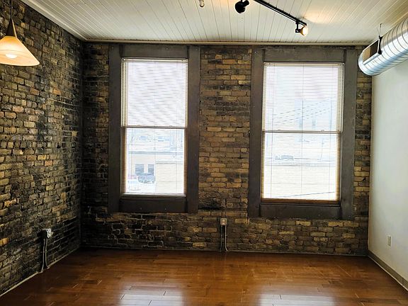 5th image of 305 Broadway N APT 211