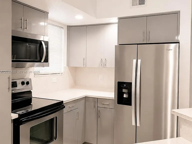 663 Vista Isles Dr #1711 — Photo 5