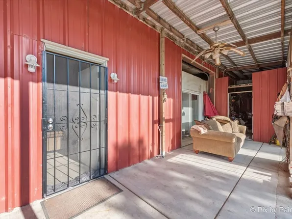 5N487 County Line Rd, Maple Park, IL 60151