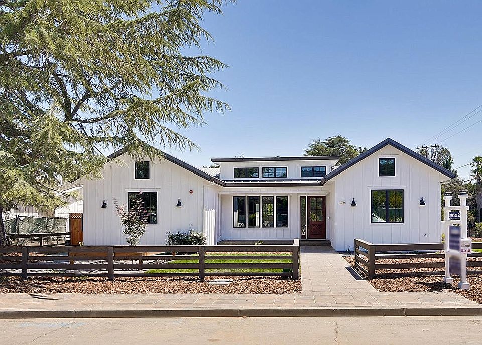 1st image of 13798 Saratoga Vista Ave