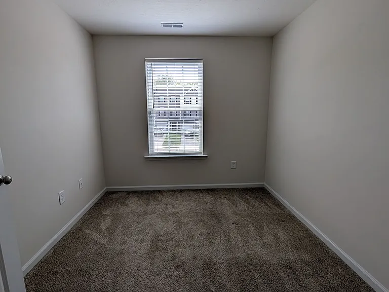 109 Holstein Dr — Photo 17
