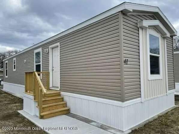 41 Randall Avenue, Hazlet, NJ 07730