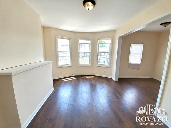 4th image of 448-449 Avon Ave #2