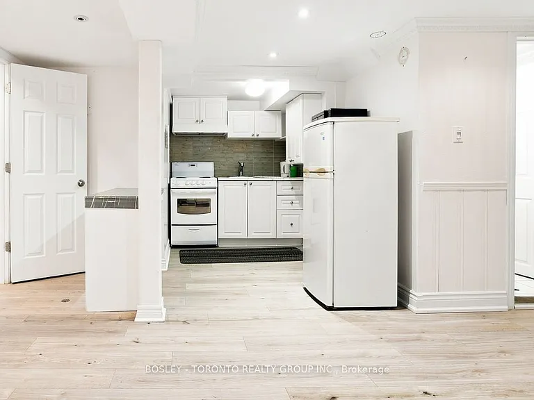 3 Timgren Dr #LOWER — Photo 7