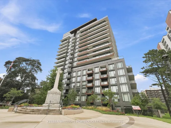 21 Park St E #506, Mississauga, ON L5G 0C2