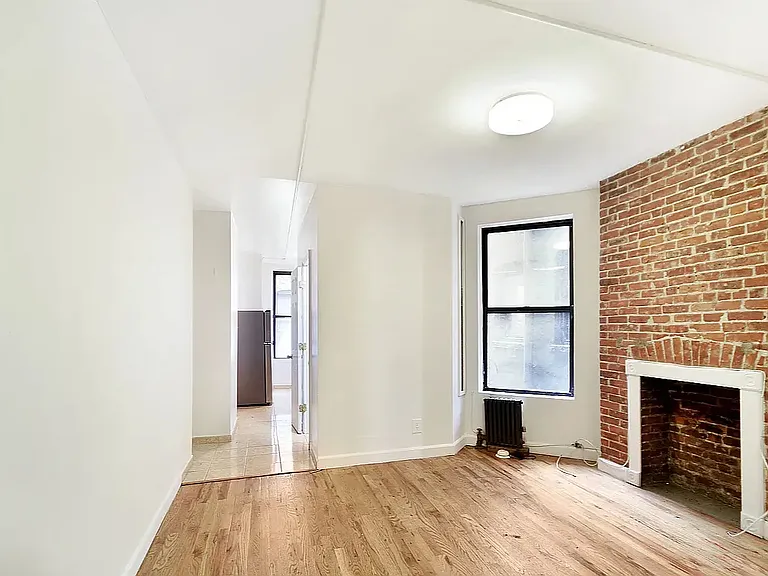 424 Amsterdam Ave #3N — Photo 2