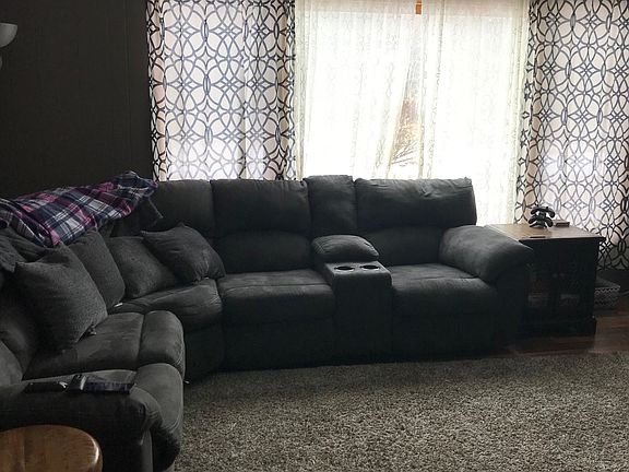 5th image of 105 Middle Dr