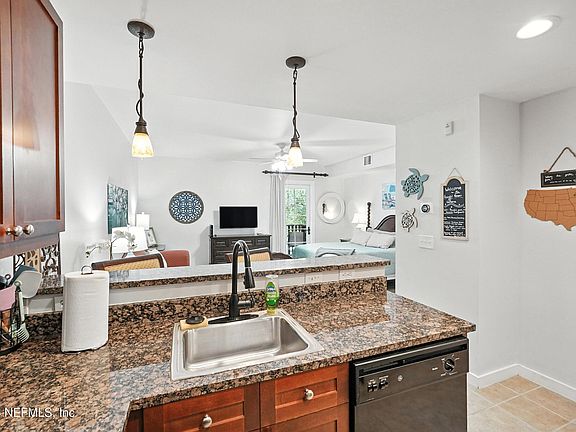 5th image of 955 REGISTRY Boulevard #213