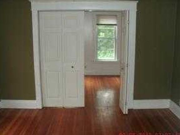 2nd image of 1511 Victoria Ave