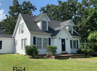1213 N Marshall St, Henderson, TX 75652