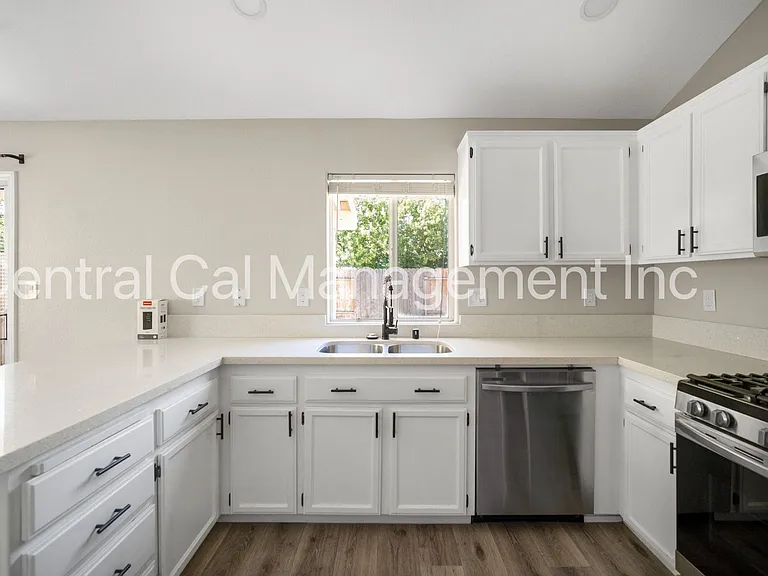 5029 Trabuco Canyon Dr — Photo 10