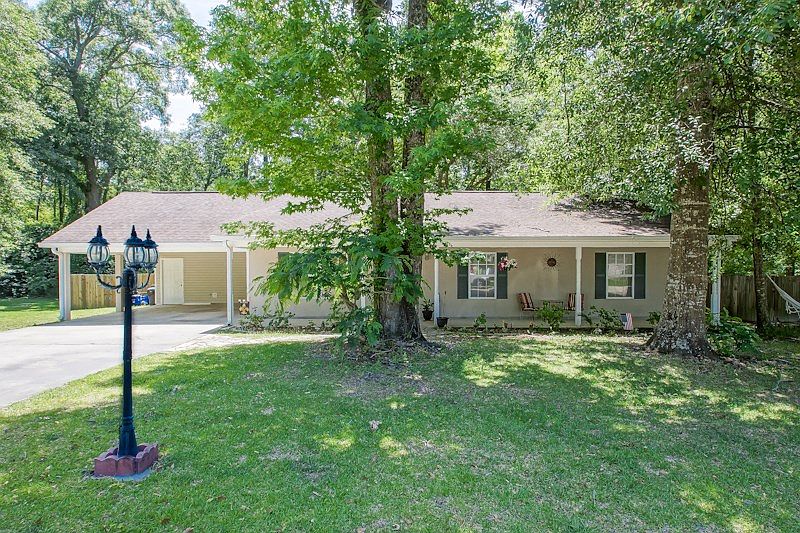 1st image of 30 Creekside Pl