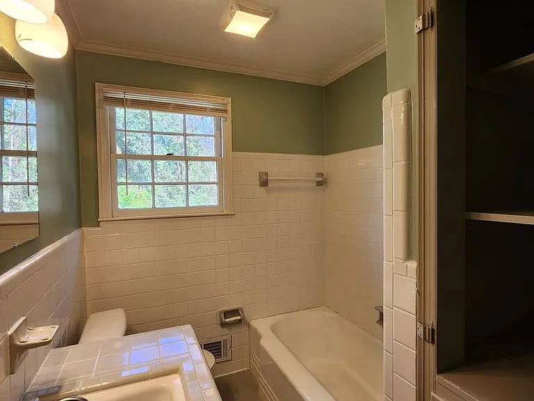702 Pineridge Dr — Photo 6