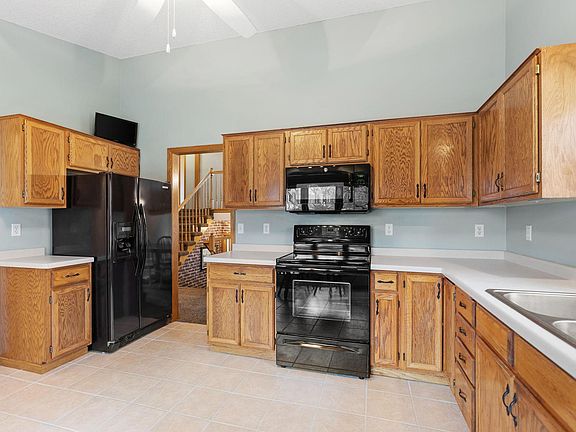 5th image of 5952 Bayberry Dr