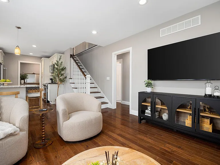 4805 N Columbus Ave — Photo 14