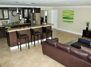 9302 NW 67th St, Tamarac, FL 33321