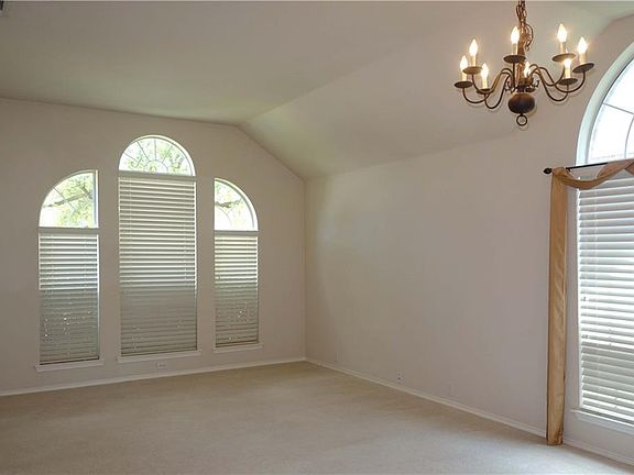 5th image of 8221 Olympia Dr