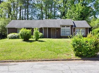 2414 Leslie Brook Dr, Decatur, GA 30035