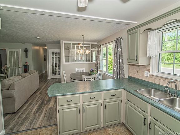 5th image of 519 Gardiner St