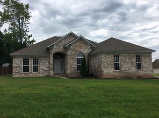 5900 Base Meadows Dr, Jacksonville, AR 72076