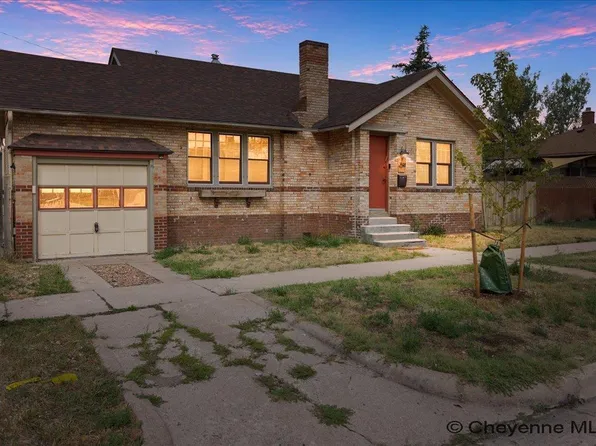 2514 Maxwell Ave, Cheyenne, WY 82001