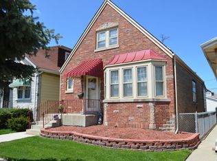 6038 W Barry Ave, Chicago, IL