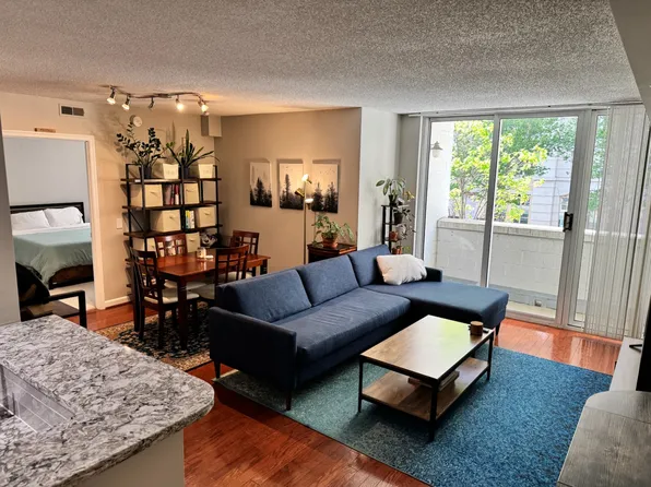 880 N Pollard St, Arlington, VA