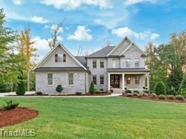 2748 Pfafftown Forest Dr, Winston Salem, NC 27106