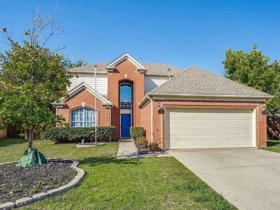 1st image of 907 Bluffview Dr
