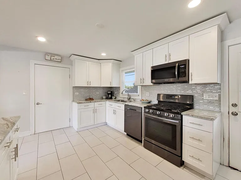 25378 W Park Ct — Photo 10