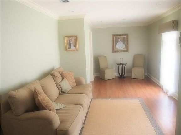 2nd image of 621 Rosa Ave