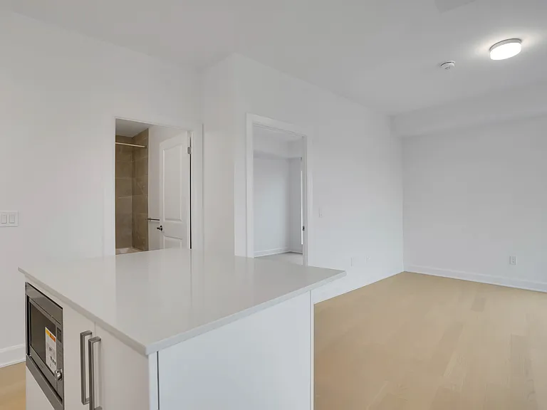 3240 William Coltson Ave — Photo 182