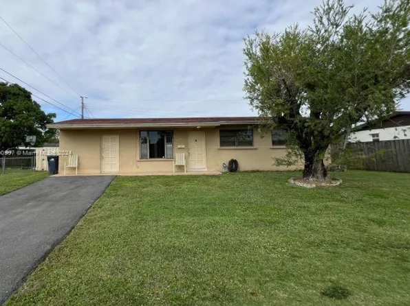 10341 SW 50th St, Miami, FL 33165