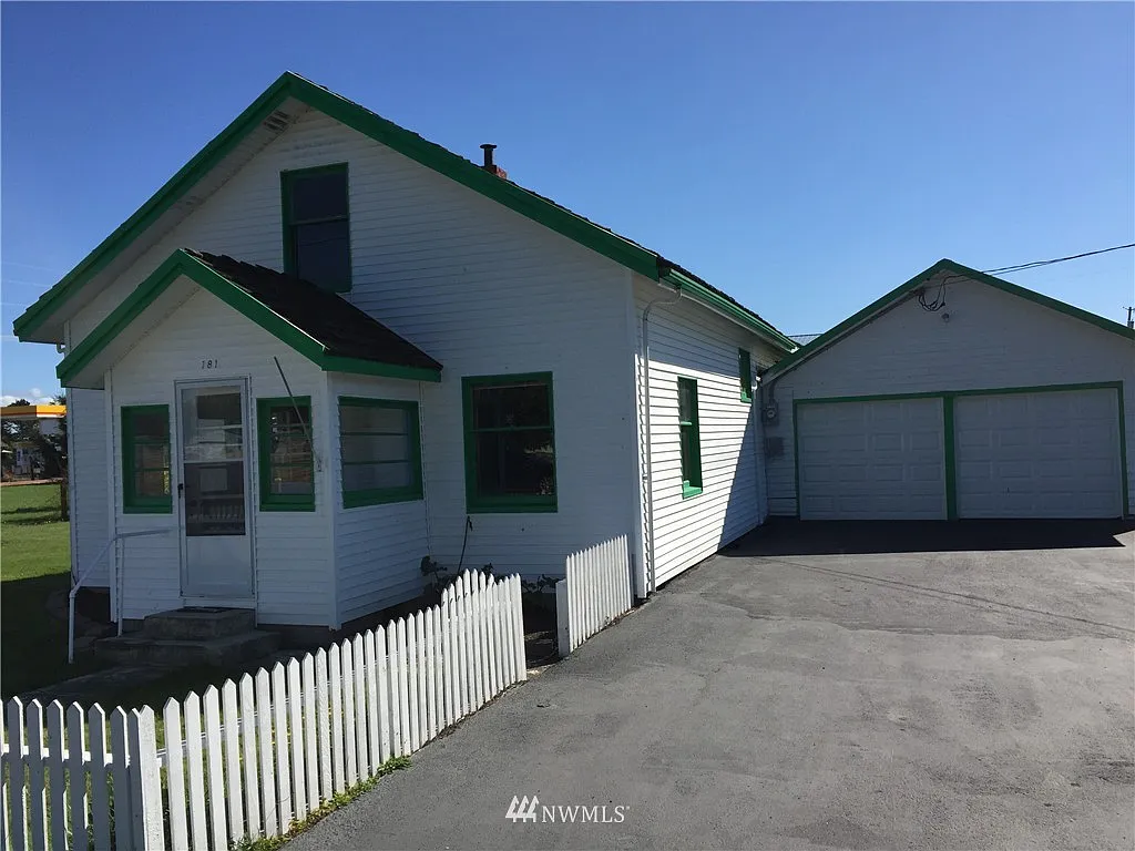 181 Sprague Street photo 1