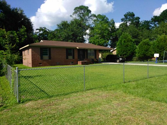 3rd image of 1815 Garden Villa Dr