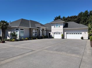15834 Kamb Rd, Mount Vernon, WA 98273