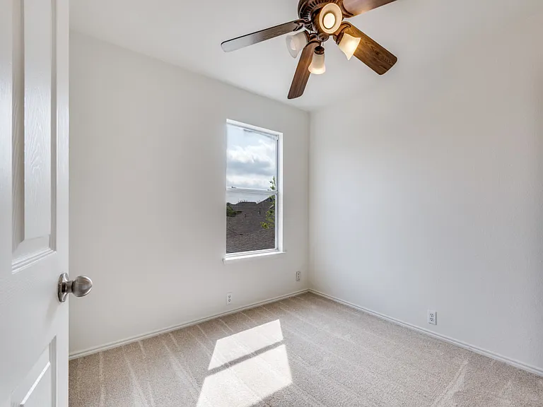 10716 Astor Dr — Photo 11